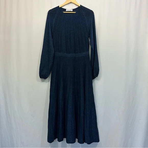 THE FOLD London Lumia Knitted Long Sleeve Pleated Midi Dress in Metallic Blue - Picture 4 of 16